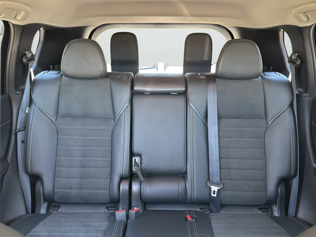 Used 2024 Black Mitsubishi SE image 26