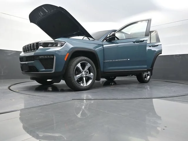 New 2026 Steel Blue Exterior Paint Jeep Limited image 31