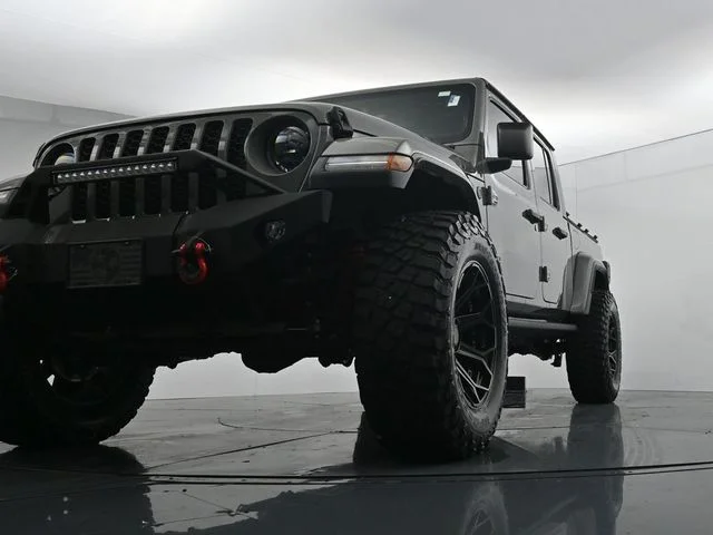 Used 2023 Gray Jeep Sport S image 35