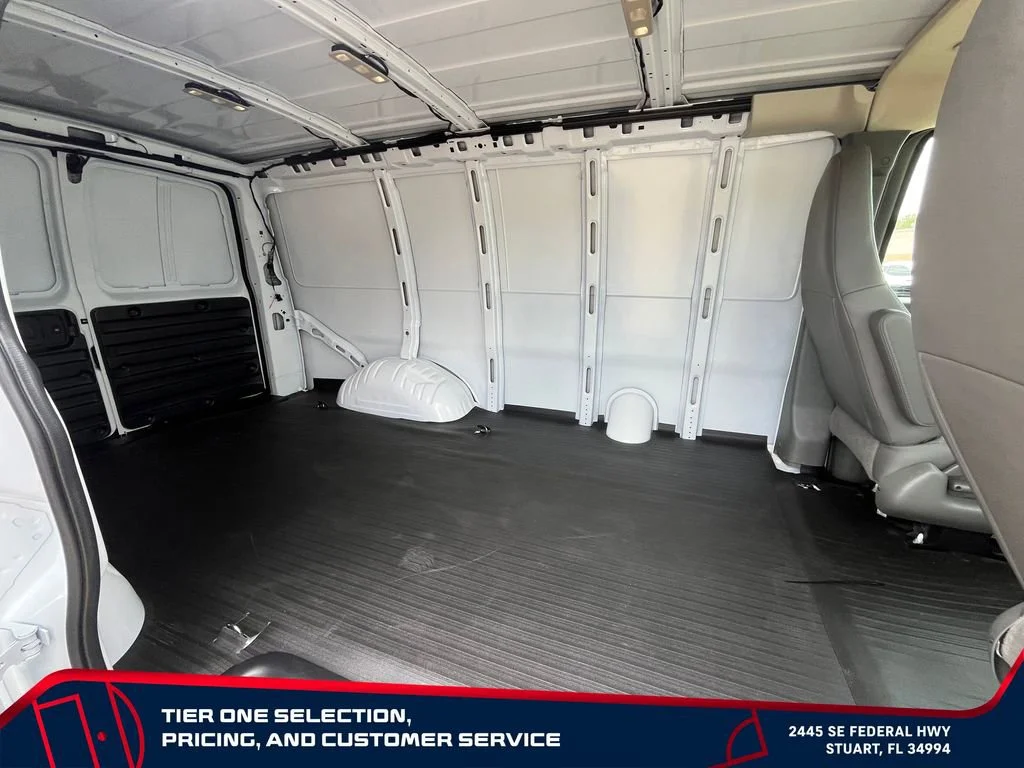 New 2026 Summit White GMC Work Van image 12