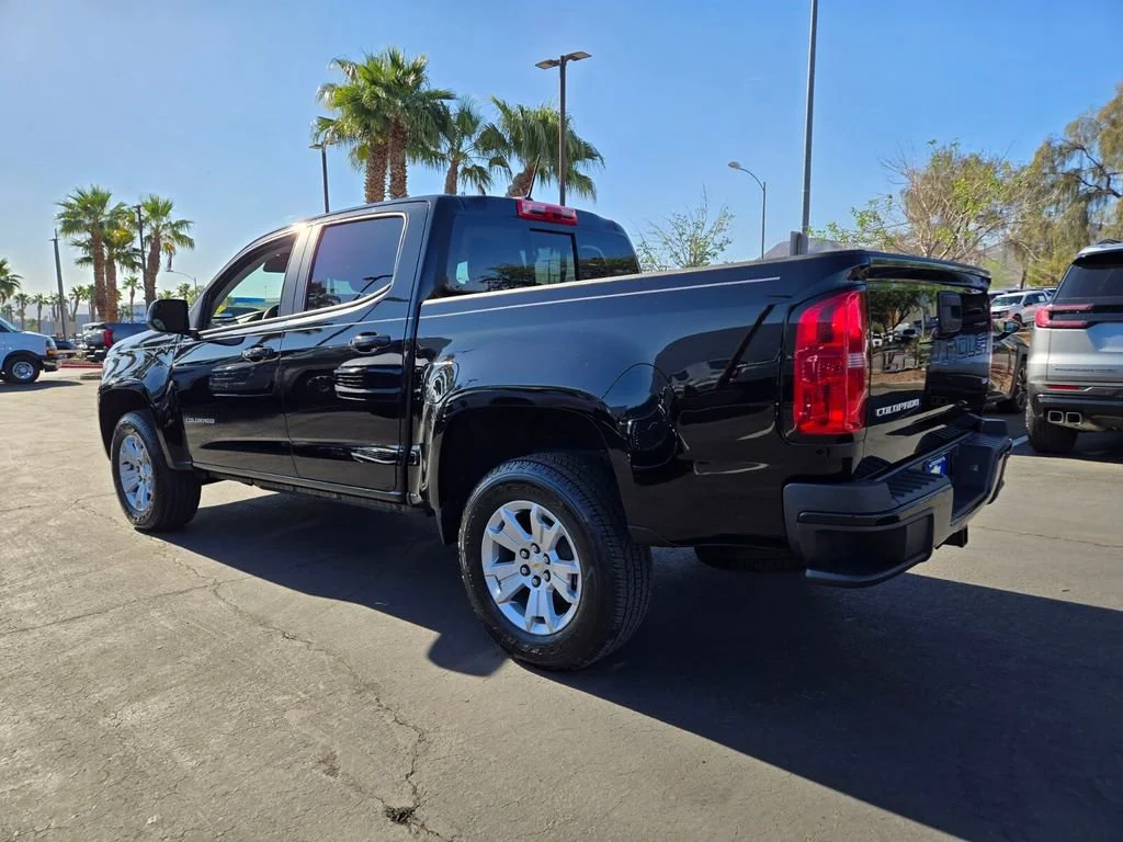 Used 2022 Black Chevrolet LT image 4