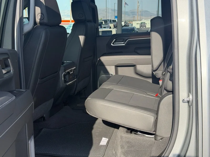 2026 GMC Sierra 3500HD Denali - Photo 19
