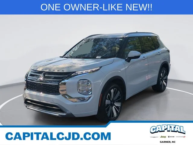 Used 2025 White Mitsubishi SEL image 1
