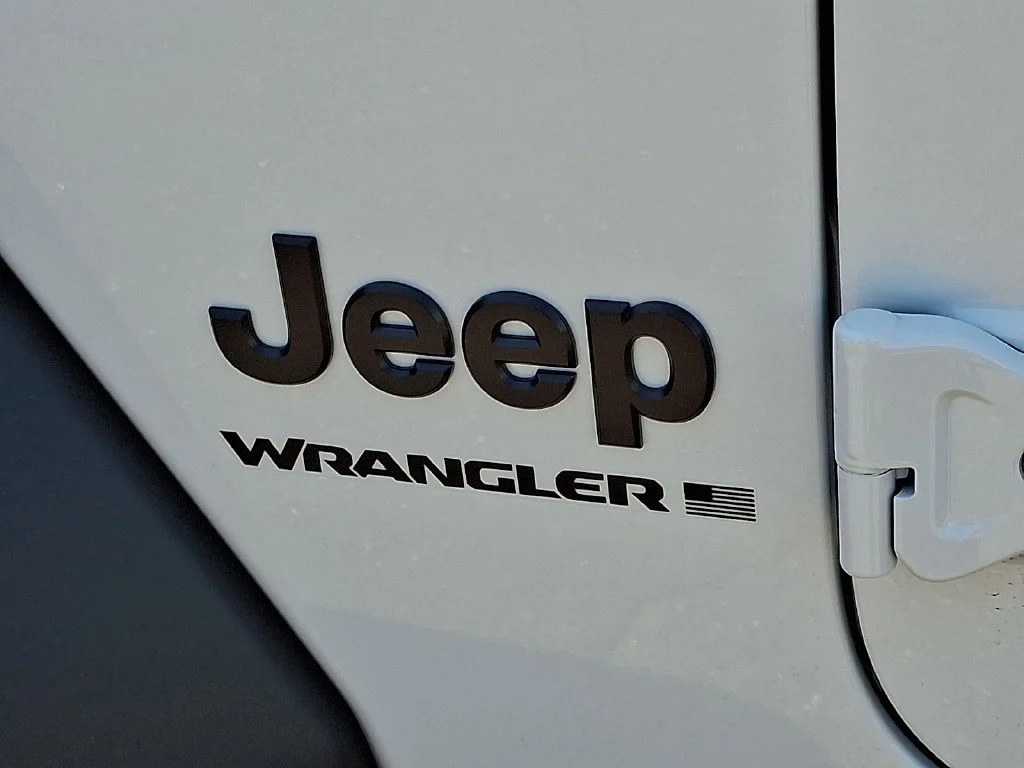 New 2026 Bright White Clear-Coat Exterior Paint Jeep Willys image 20