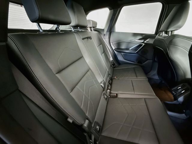 Used 2025 Blue BMW M35i image 28