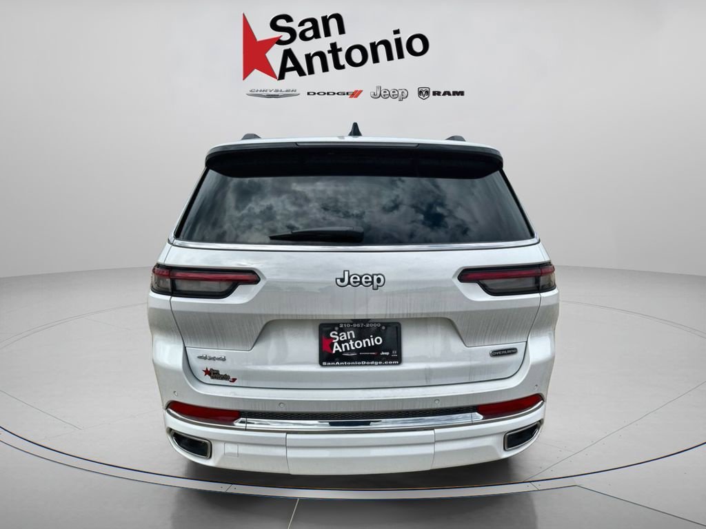 New 2025 Bright White Clear-Coat Exterior Paint Jeep Overland image 12
