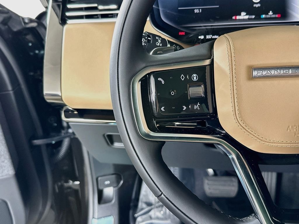 New 2027 Santorini Black LAND ROVER  image 13