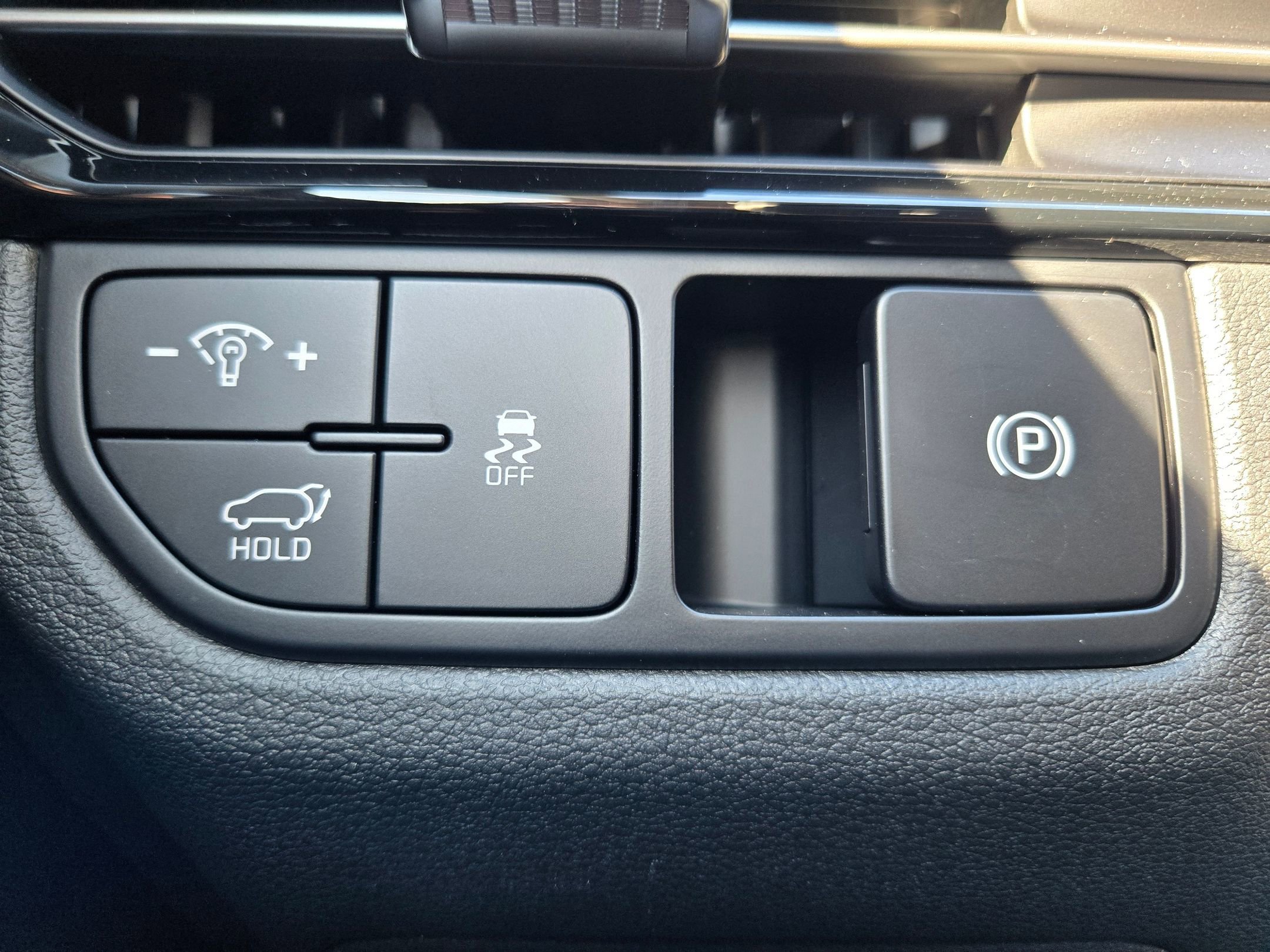 New 2026 Wolf Gray Kia EX image 18