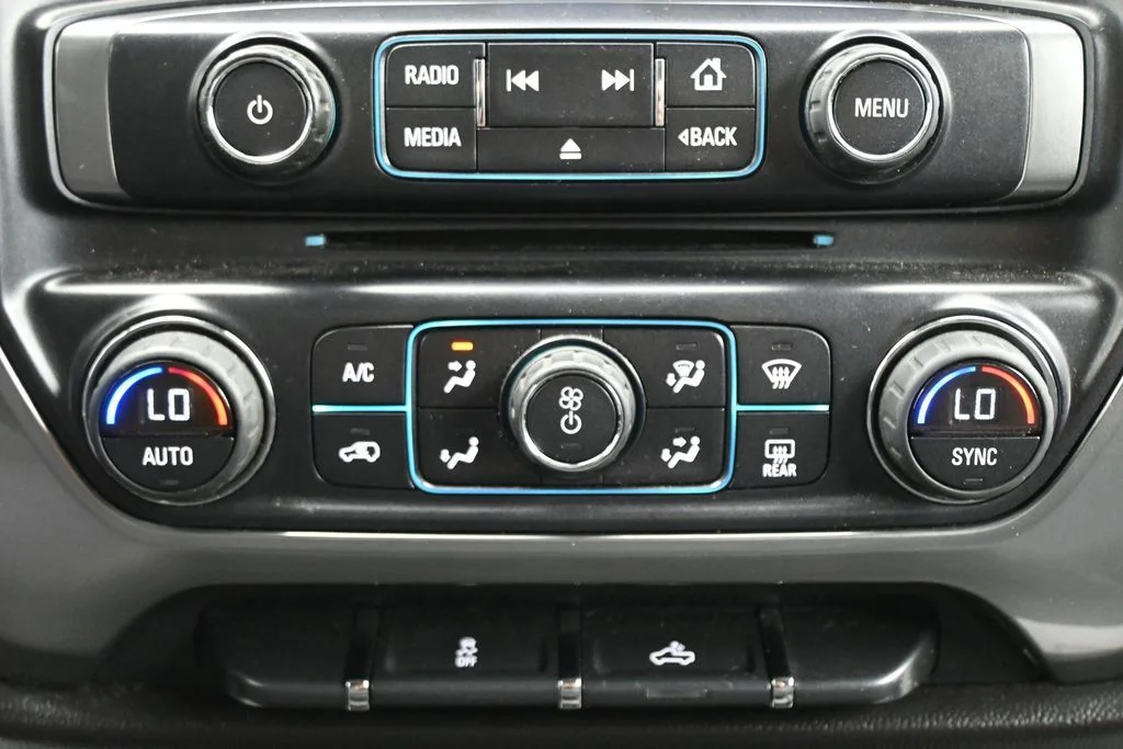 Used 2015 Red Chevrolet LT image 20