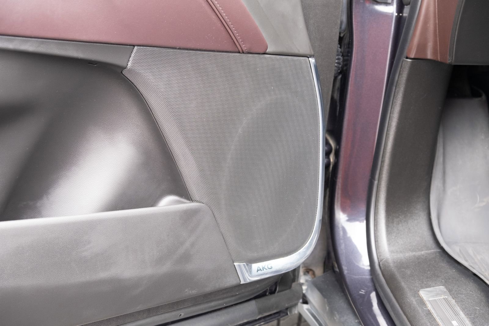 Used 2023 Galactic Gray Metallic Cadillac Sport Platinum image 18