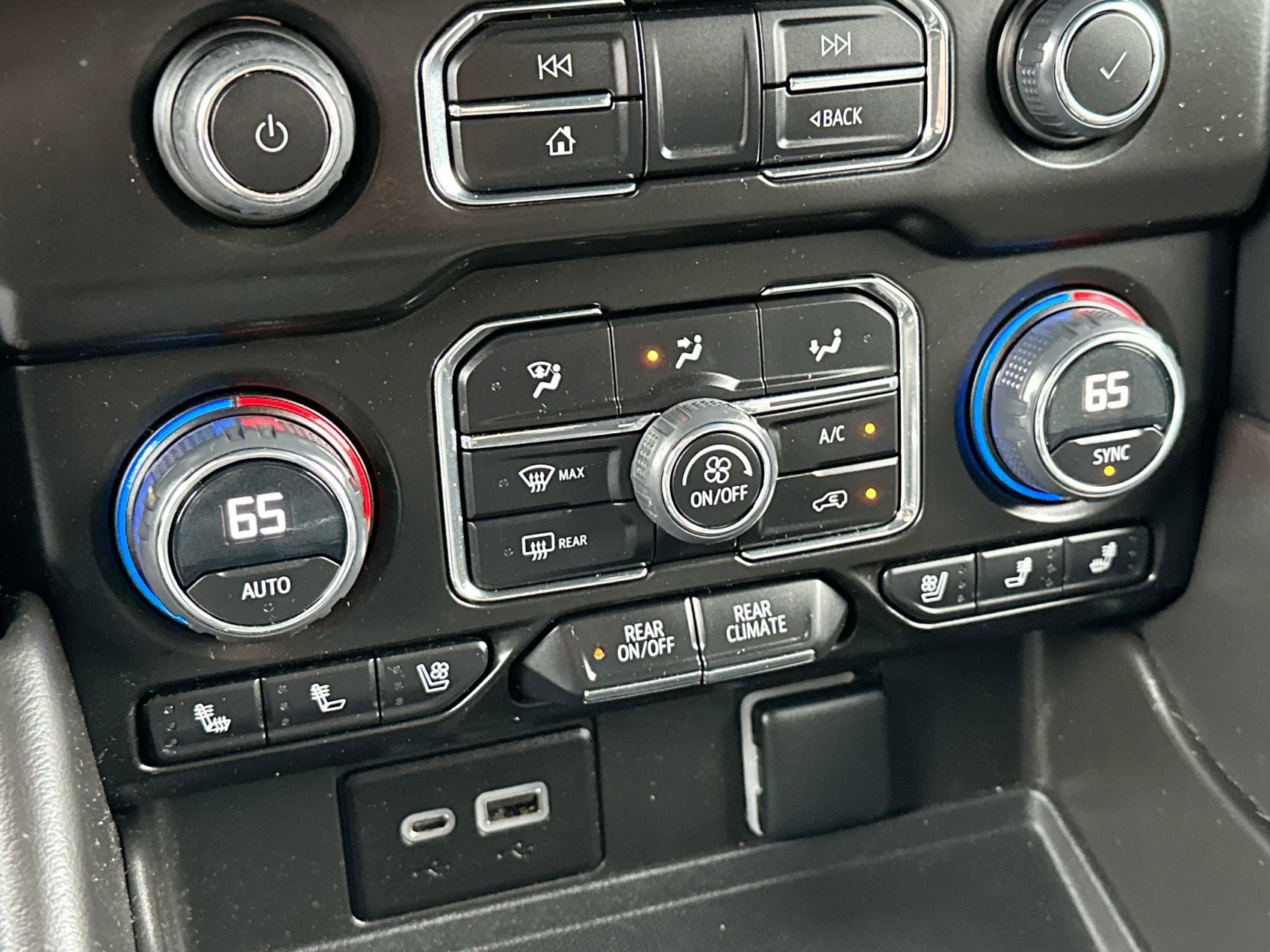 Used 2023 Black Chevrolet High Country image 19