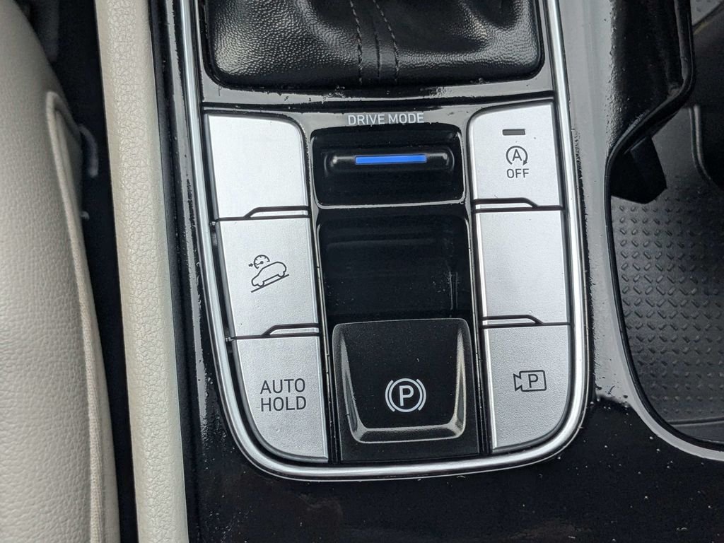 Used 2025 Gray Hyundai SEL Convenience image 26
