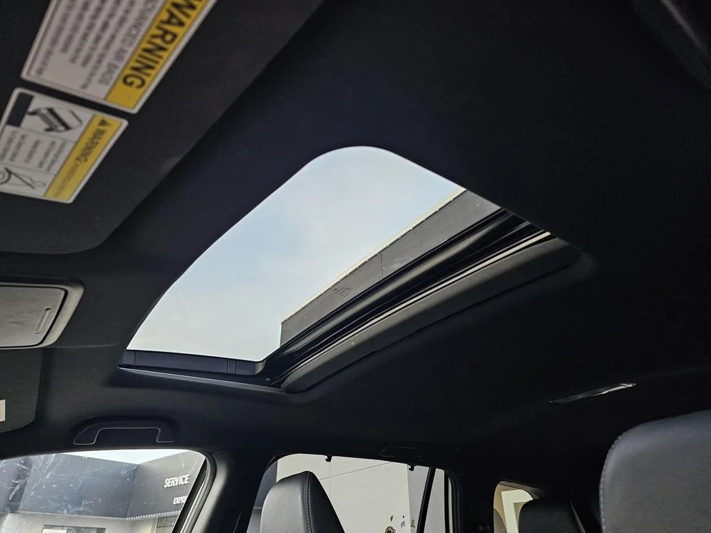 Used 2019 White Honda Touring image 17