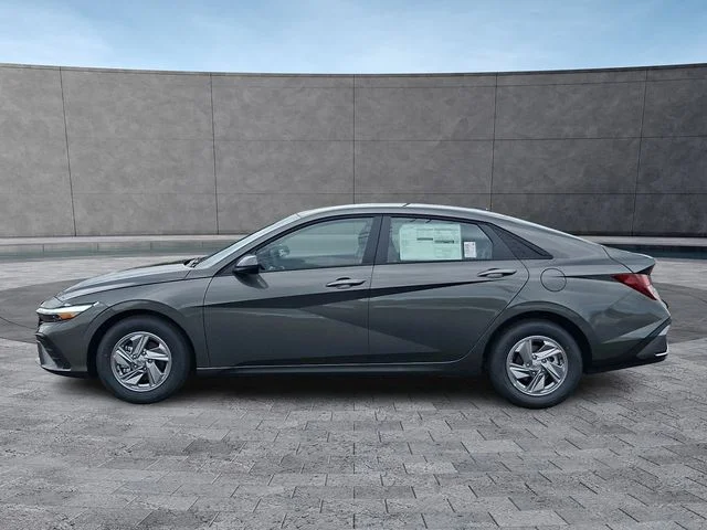New 2026 Gray Hyundai SE image 4