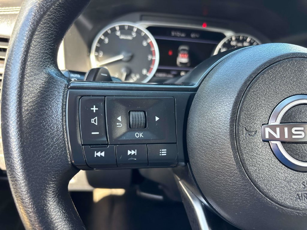 Used 2023 Red Nissan S image 17