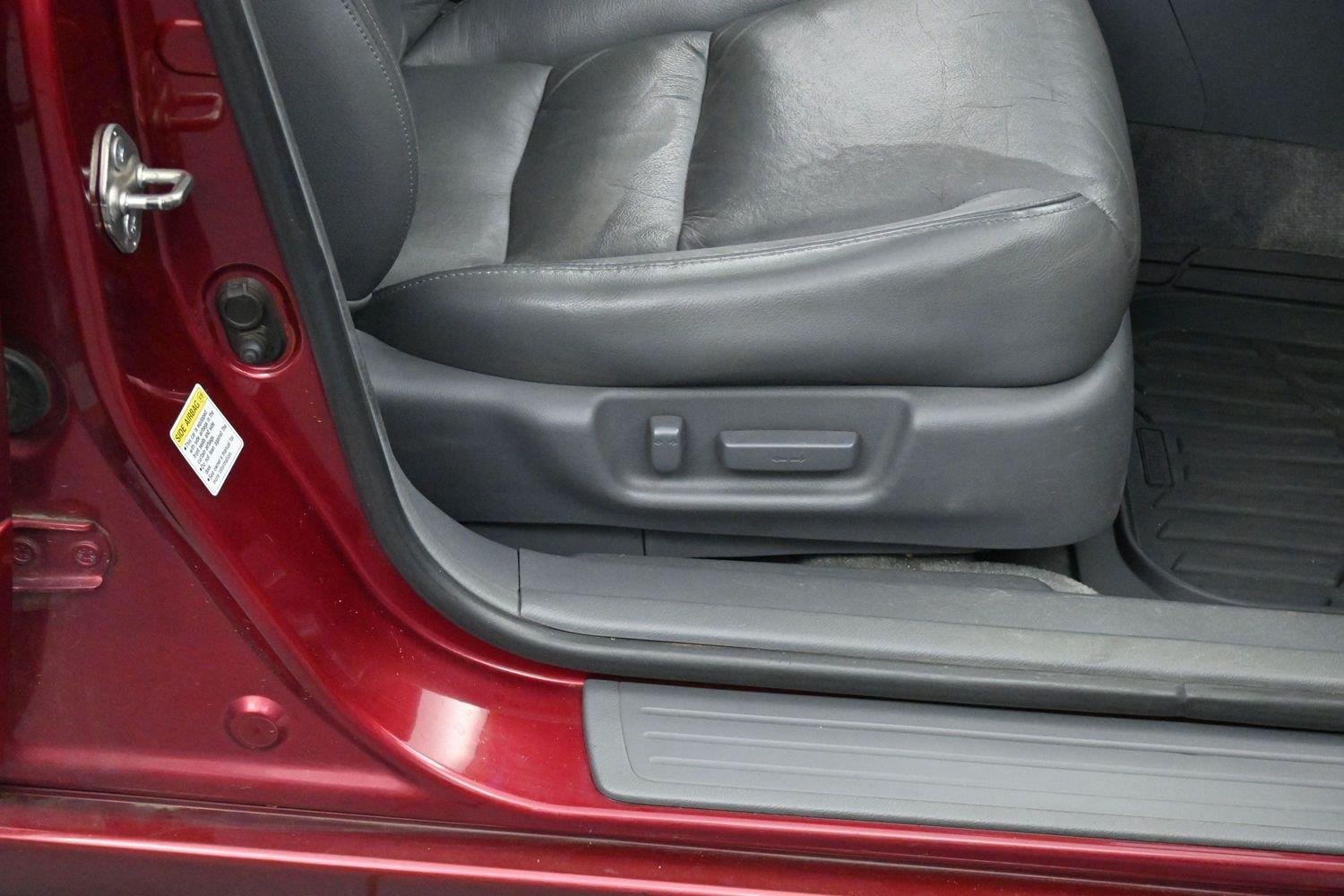 Used 2006 Red Honda EX-L V6 AT image 28