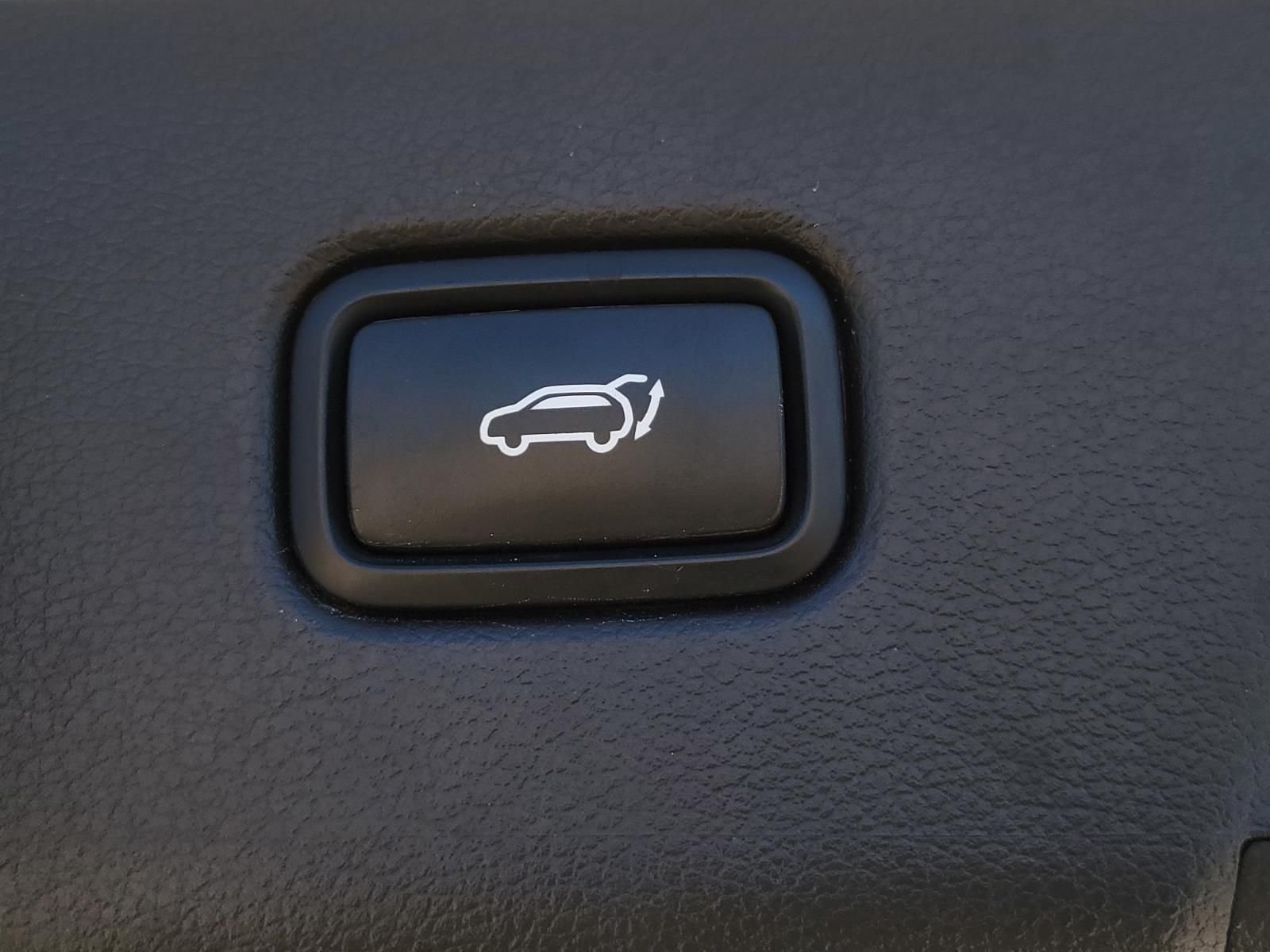 Used 2021 Hyper White Hyundai Calligraphy image 12