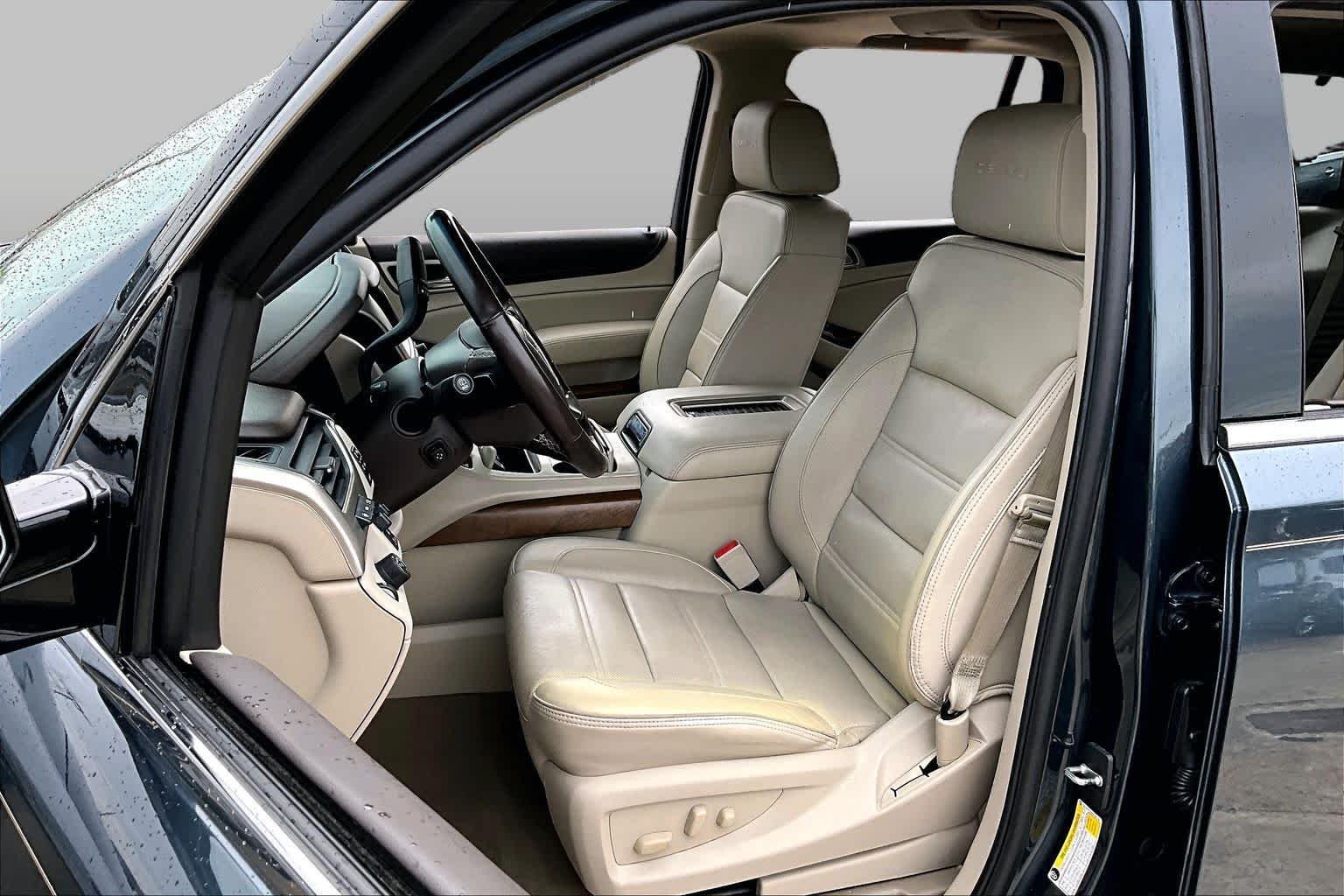 Used 2019 Dark Sky Metallic GMC Denali image 8
