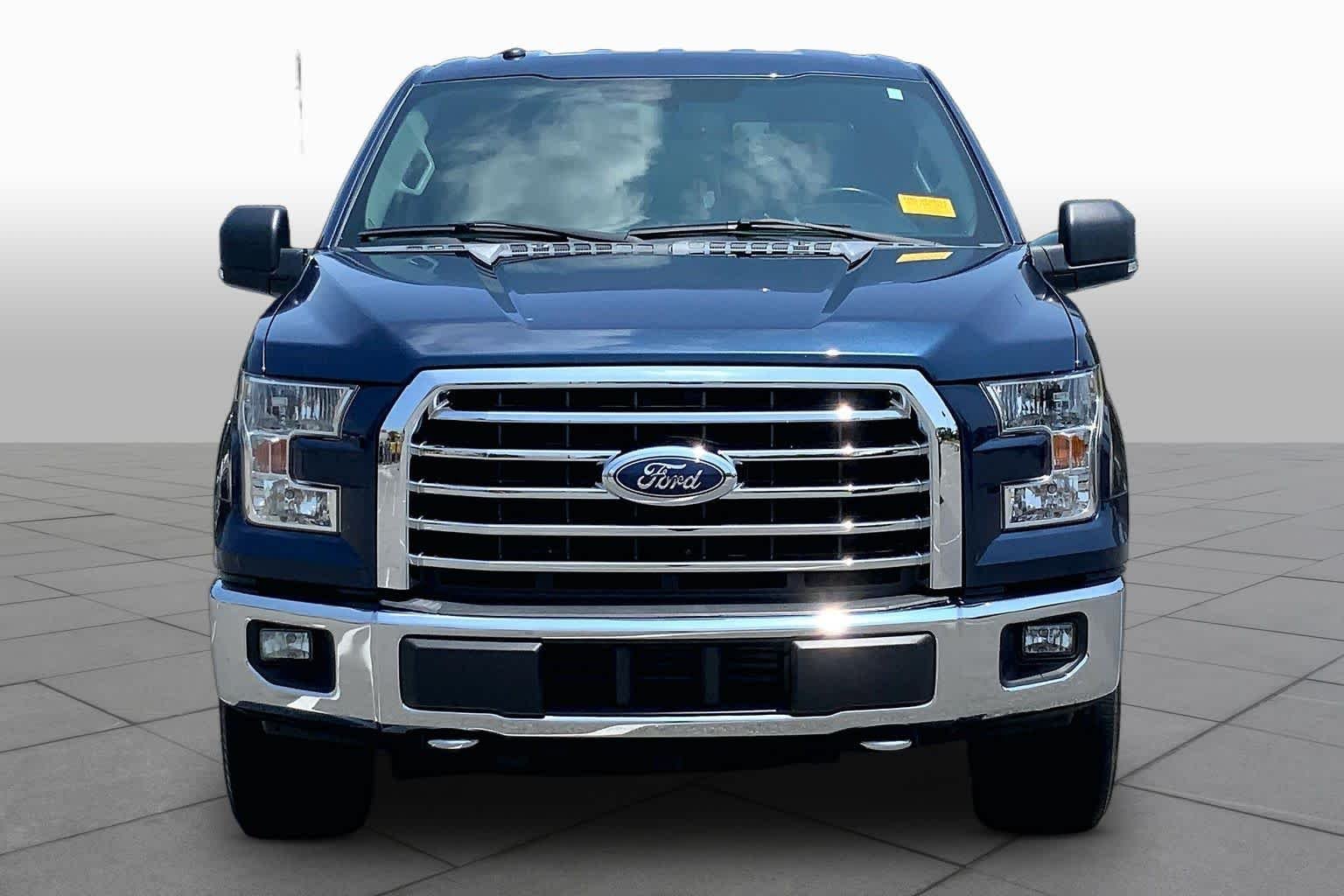 Used 2017 Blue Jeans Metallic Ford XLT image 3