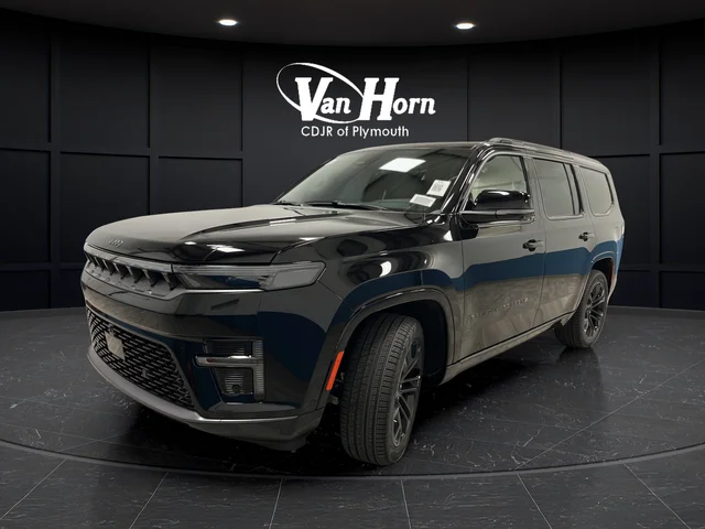 New 2026 High Gloss Black Exterior Paint Jeep Summit Reserve image 3