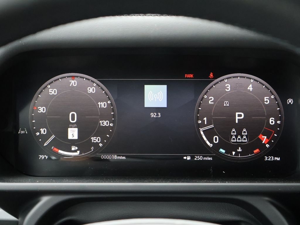 New 2026 Santorini Black Land Rover V8 image 28