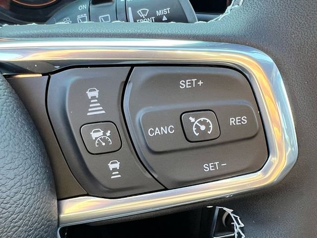 2025 Jeep Wrangler 4-Door Sahara - Photo 27