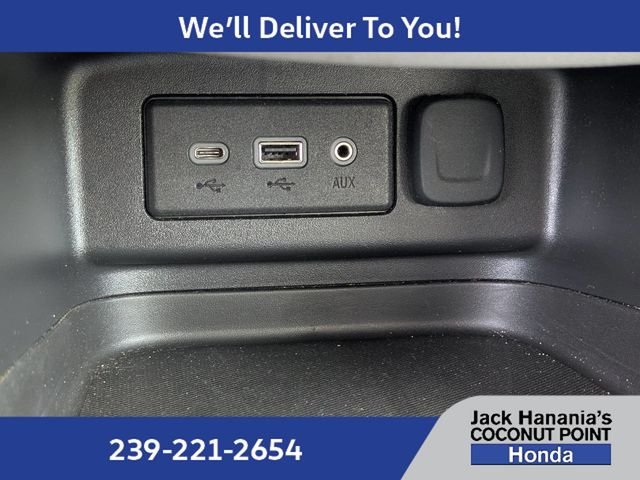 Used 2022 White Chevrolet LT image 24