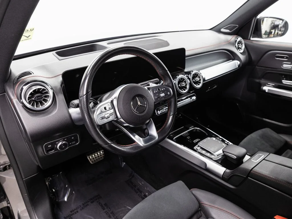 Used 2023 Mountain Gray Metallic Mercedes-Benz 300 image 8