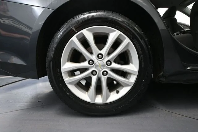 Used 2016 Gray Chevrolet LT image 14