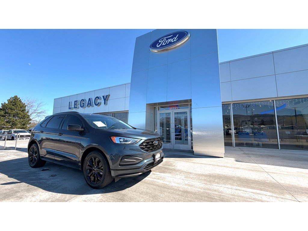 2022 Ford Edge SE
