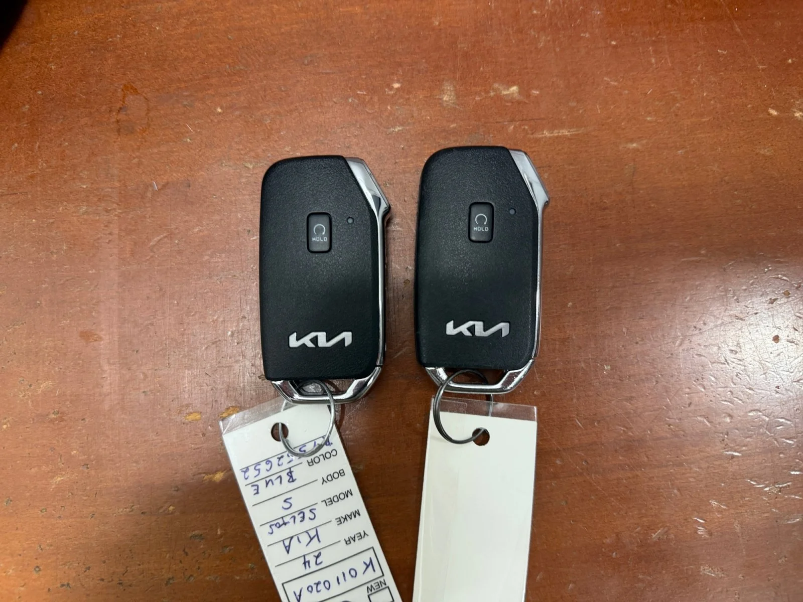 Used 2024 Pluton Blue/Black Roof Kia S image 42