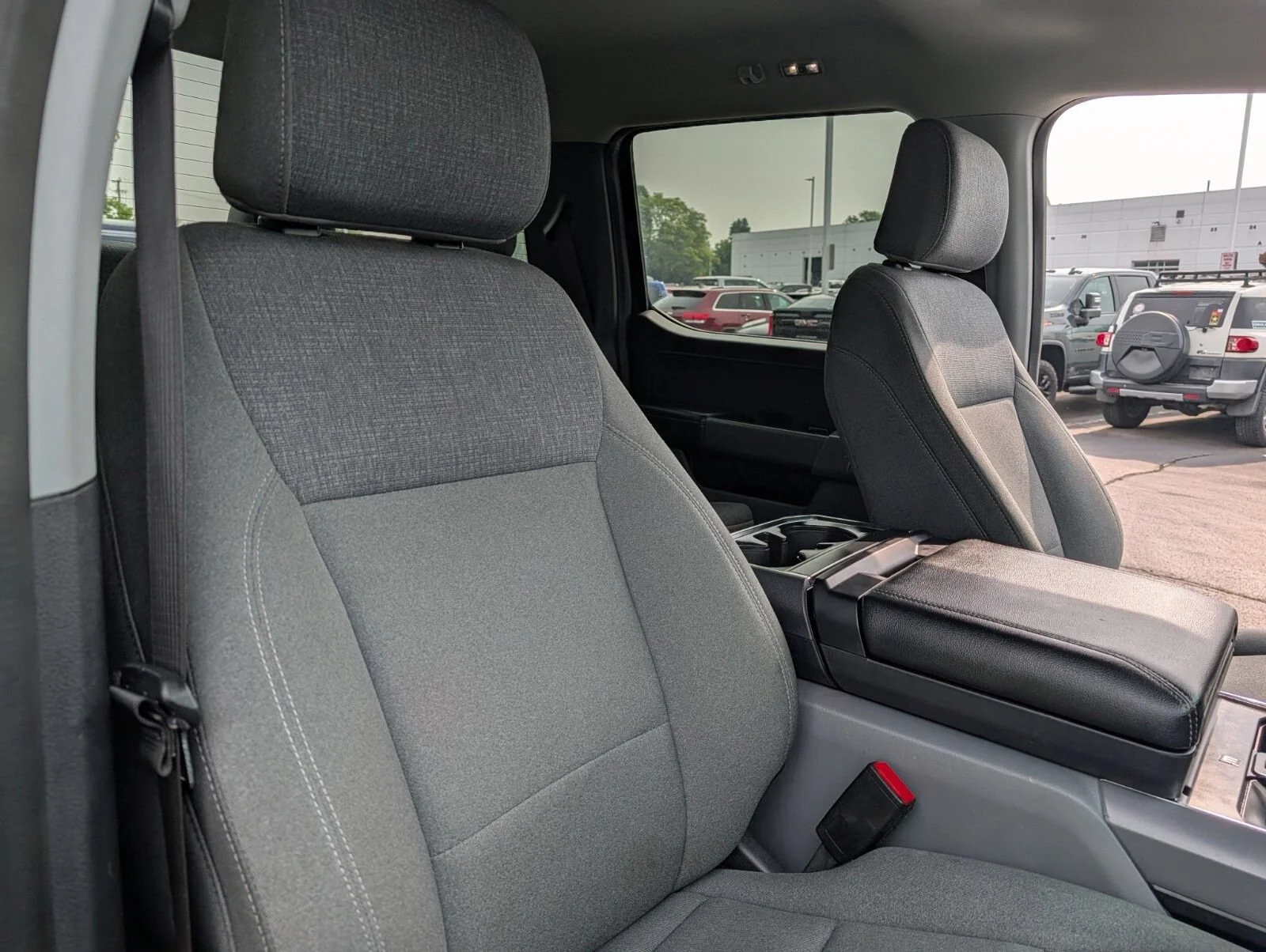 Used 2024 Black Ford XLT image 23
