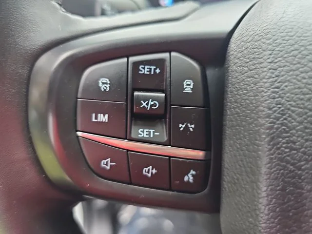 Used 2024 Green Ford XLT image 16