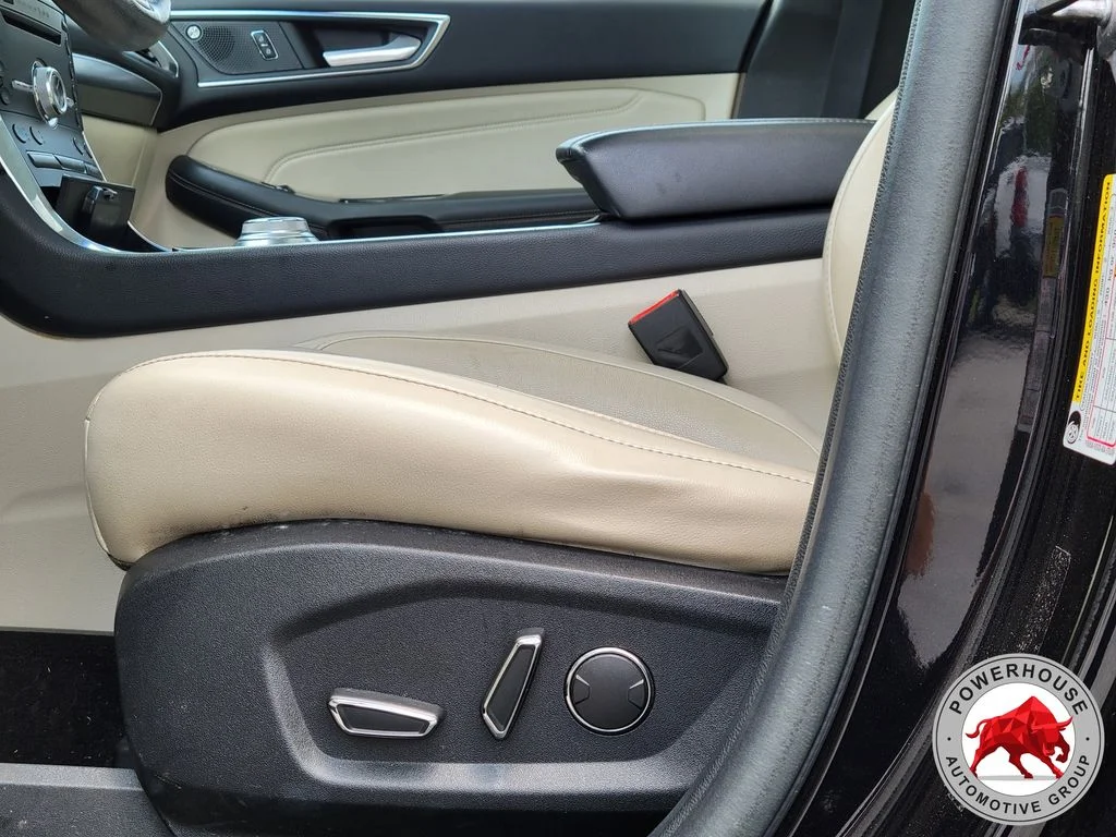 Used 2019 Black Ford Titanium image 25
