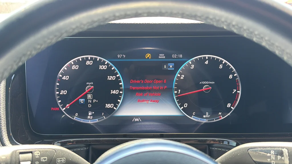 Used 2022 White Mercedes-Benz G 550 image 29