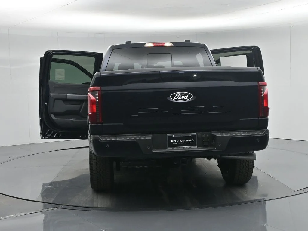 New 2026 Antimatter Blue Metallic Ford XLT image 31