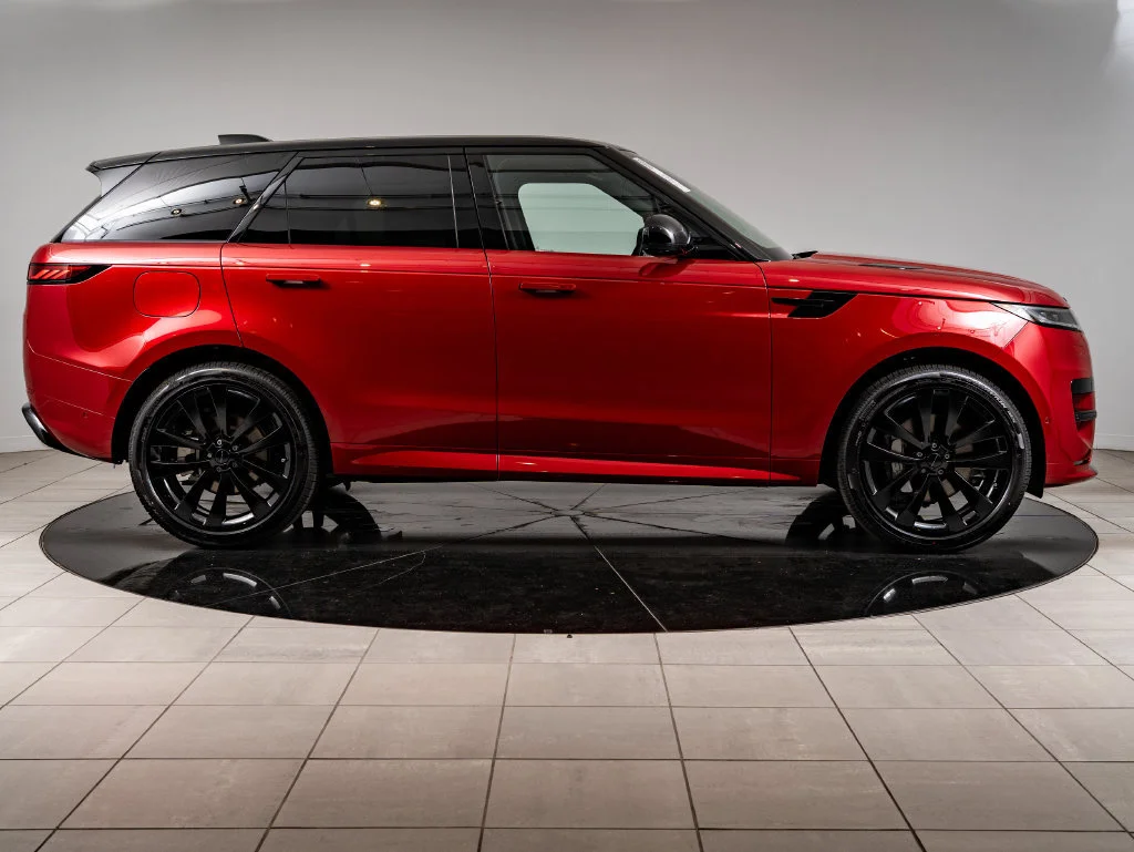 New 2026 Firenze Red Land Rover Dynamic SE image 11