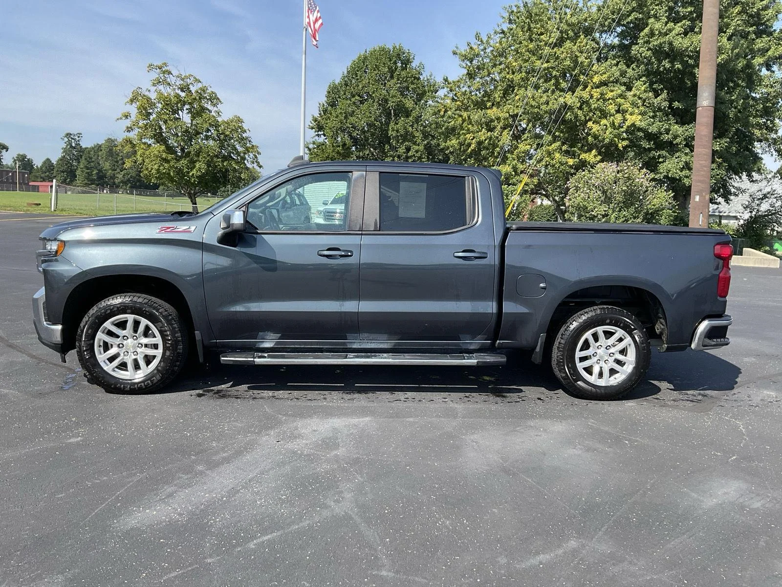 Used 2020 Shadow Gray Metallic Chevrolet LT image 4