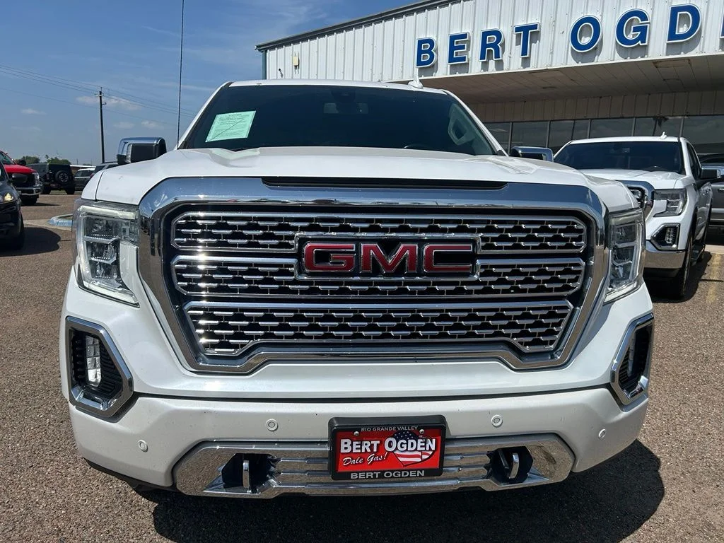 Used 2021 White GMC Denali image 2