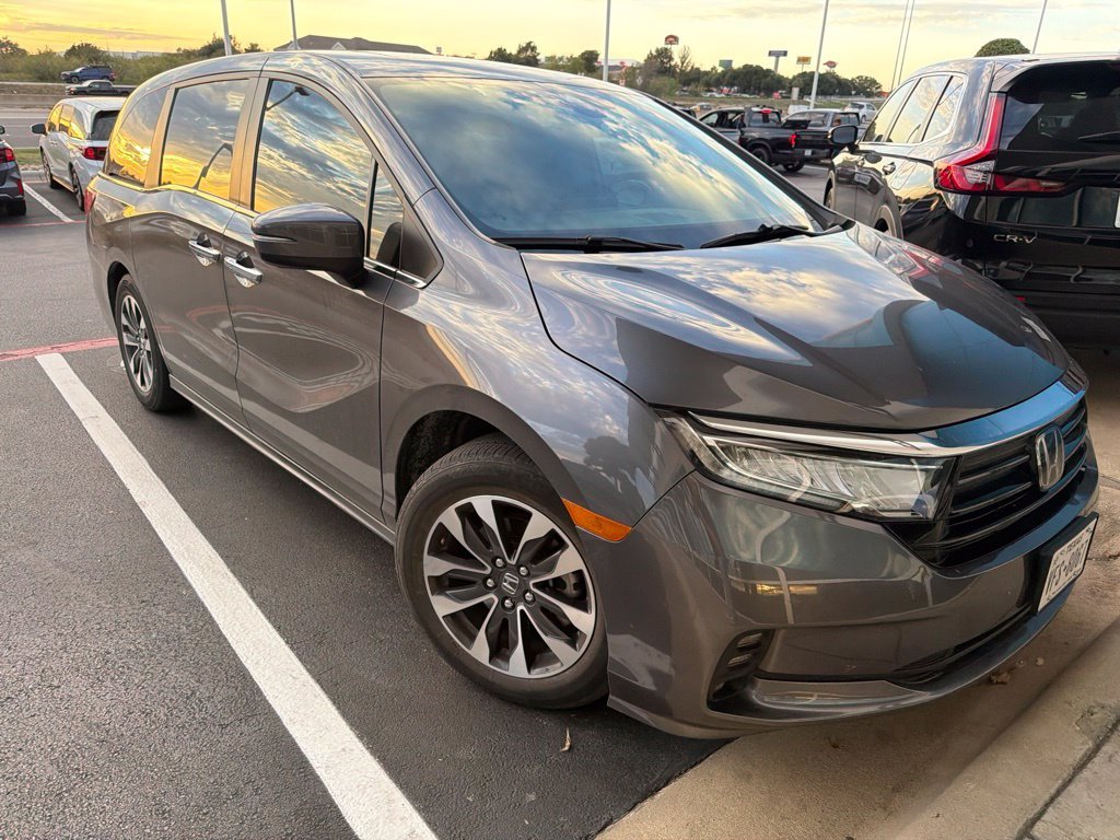 Certified Used 2024 Modern Steel Metallic Honda EX-L image 3