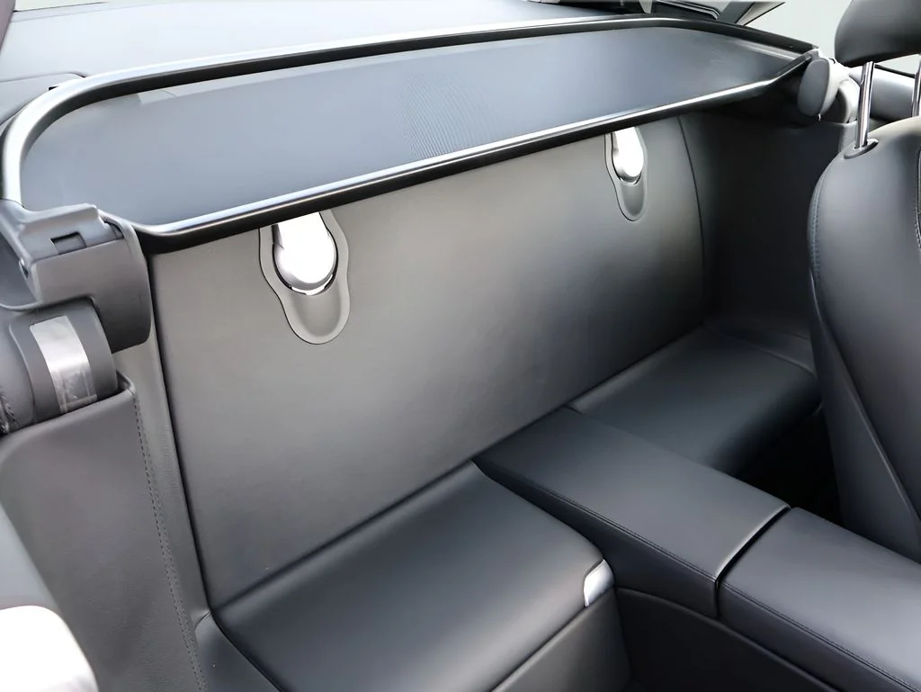 Used 2008 Iridium Silver Metallic Mercedes-Benz SL 550 image 17