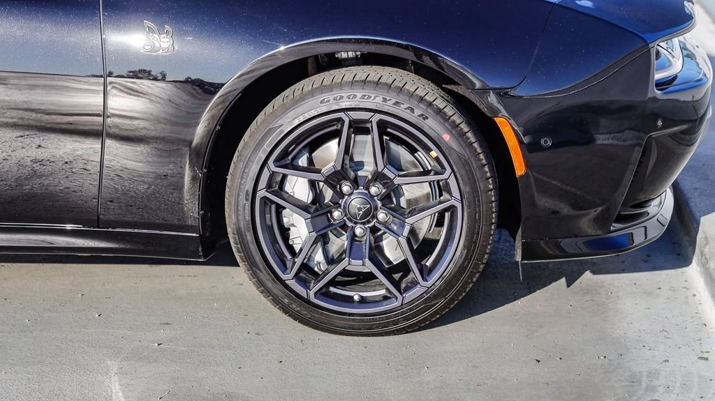 New 2026 Diamond Black Crystal Pearlcoat Dodge Scat Pack Plus image 11