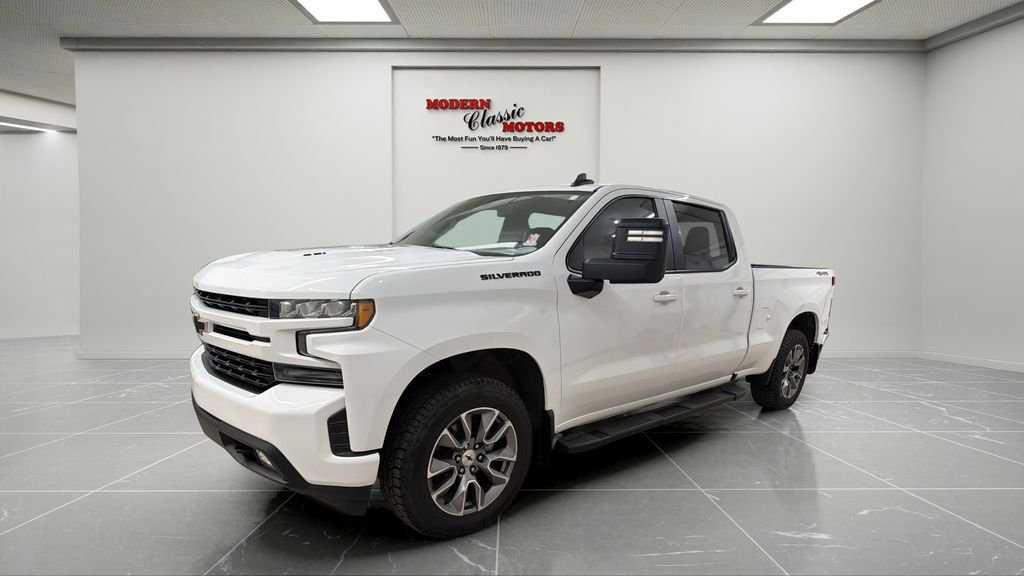 Used 2021 White Chevrolet RST image 3