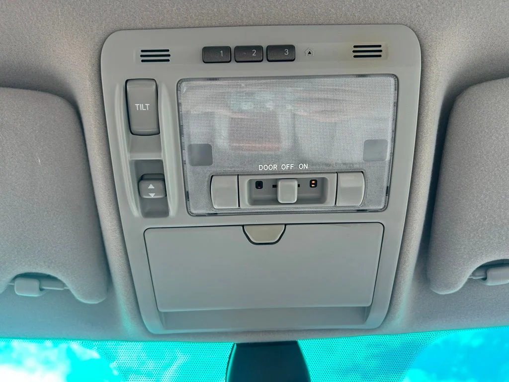 Used 2009 Gray Lexus 350 image 14
