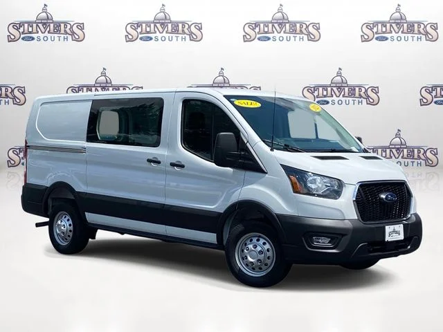 New 2025 Oxford White Ford AWD image 1