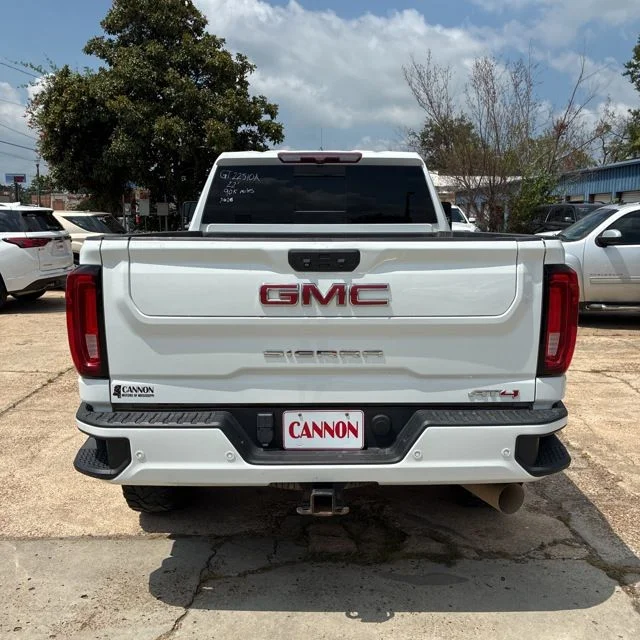Used 2022 White GMC AT4 image 5
