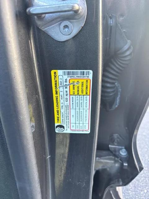 Used 2019 Gray Ford SEL image 34