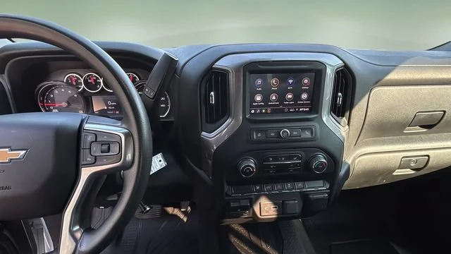 Used 2022 Summit White Chevrolet Custom image 12