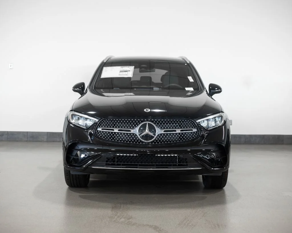 New 2026 Black Mercedes-Benz GLC 300 image 2