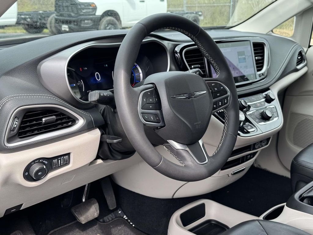 2022 Chrysler Pacifica Hybrid Touring L